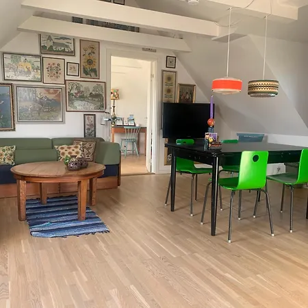 Drejerindens Kreative Stemningsfulde Apartmán
